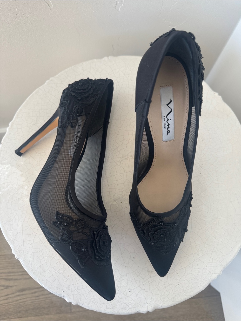 Nina DONELA Black Floral Appliqué Pointed-Toe Mesh Pumps Stiletto Heels Size 7.5